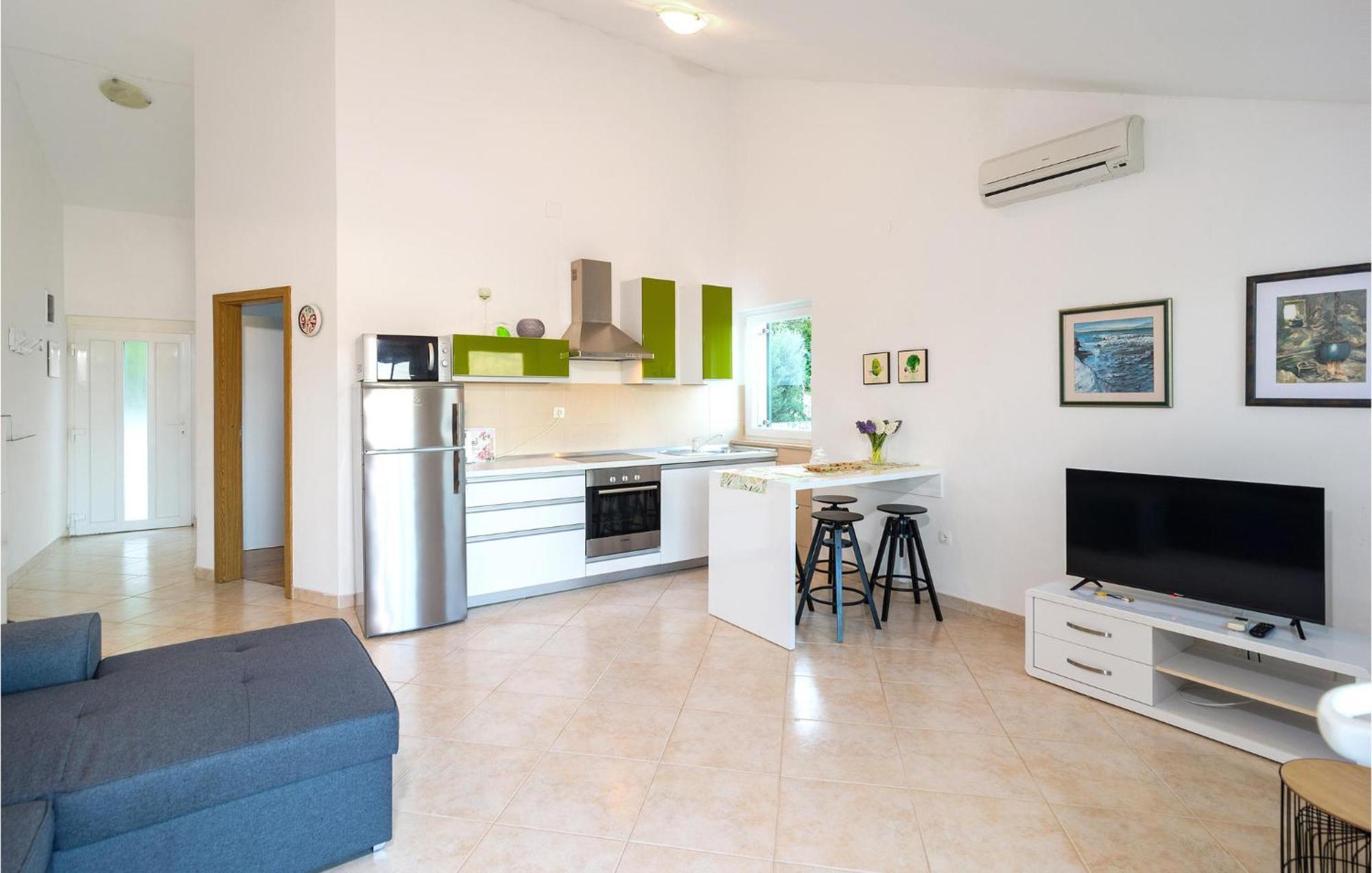Nice Home In Postira With Outdoor Swimming Pool מראה חיצוני תמונה