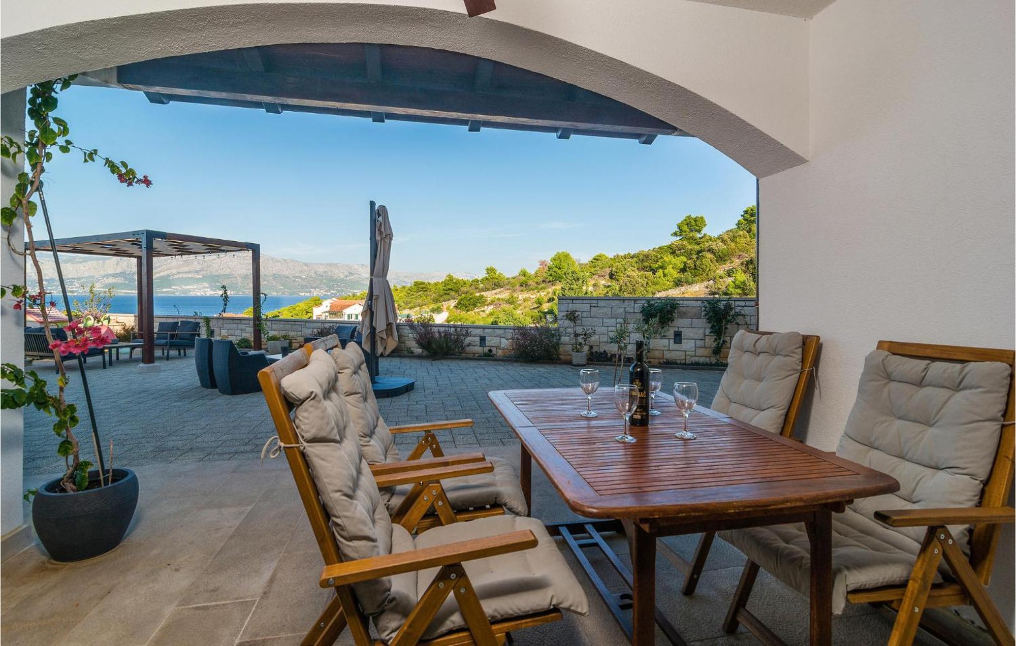Nice Home In Postira With Outdoor Swimming Pool מראה חיצוני תמונה