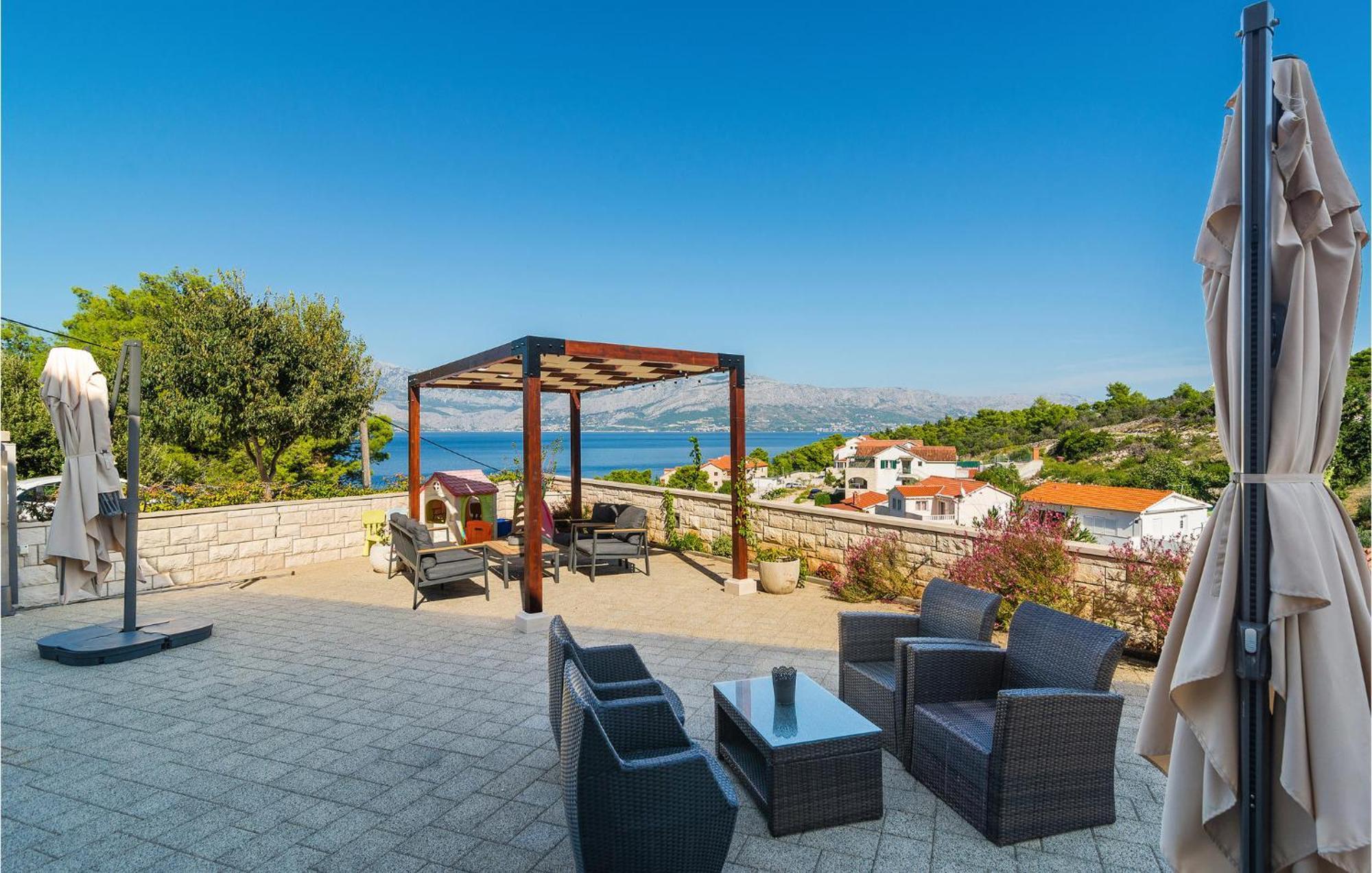 Nice Home In Postira With Outdoor Swimming Pool מראה חיצוני תמונה